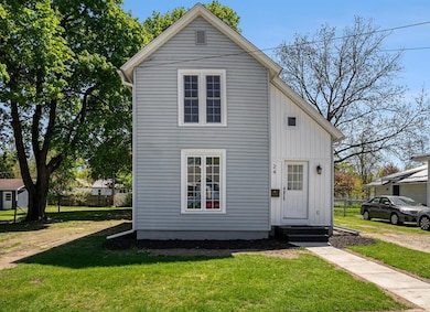 24 W Bernard St, Hartford, MI 49057 - photo 2