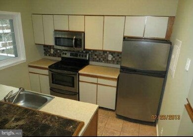 12898C Grays Pointe Rd unit C, Fairfax, VA 22033 - photo 3