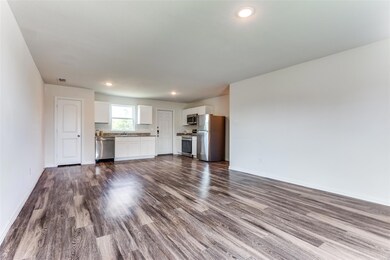 2333 Jodi Ln, Gainesville, TX 76240 - photo 4