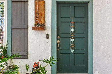 1135 Linkside Cr W (5).jpg-SMALL