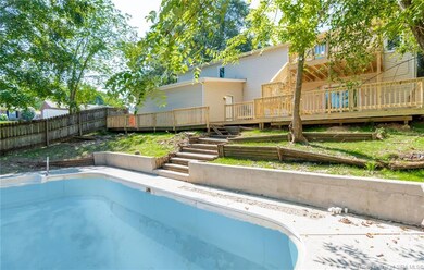 4500 Erin Ct, Floyds Knobs, IN 47119 - photo 3