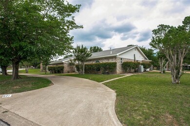 621 Avinell Dr, Bedford, TX 76022 - photo 3