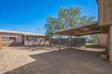 520 N Colorado Ave, Winslow, AZ 86047 - photo 4