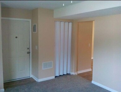 4709 Switzer Rd, Merriam, KS 66203 - photo 4