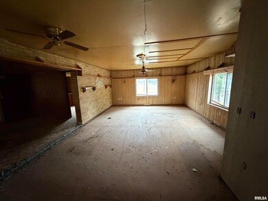 301 S 11th St, Keithsburg, IL 61442 - photo 5