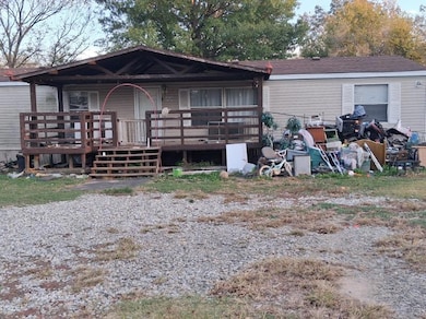 518 S Creek St, Holdenville, OK 74848 - photo 2