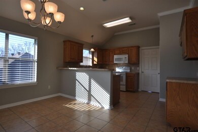 3118 3118 Vineyard Ave, Tyler, TX 75701 - photo 3