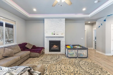 06-LIVINGROOM_EMC_IMG_3-9573