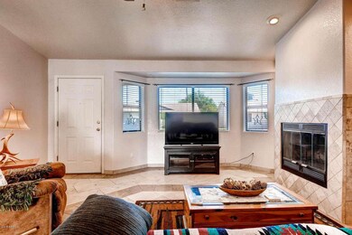 540 S Stardust Ln Apache-large-006-Livin