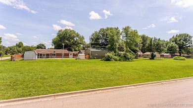 414 W 7th St, Dewey, OK 74029 - photo 3