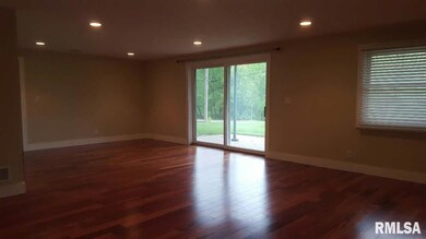 2504 Olympia Dr, Bettendorf, IA 52722 - photo 3