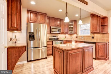 1708 Amberfield Ct, Crofton, MD 21114 - photo 5