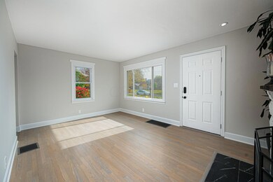 6-web-or-mls-3259 Kenyon Dr 006