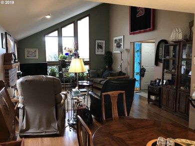 Living Room/Dining Room