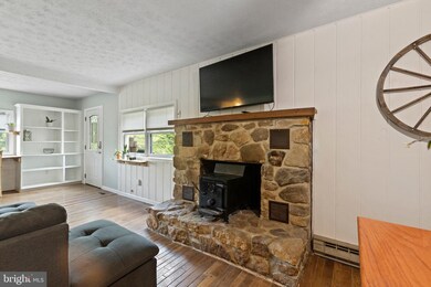 722 Deer Rapids Rd, Strasburg, VA 22657 - photo 5