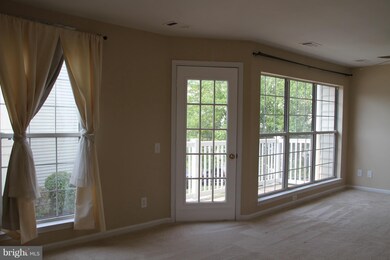 8200 Catbird Cir unit 201, Lorton, VA 22079 - photo 6