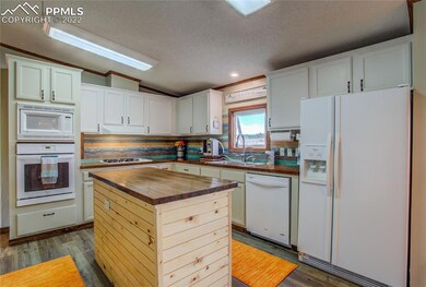 All appliances included.