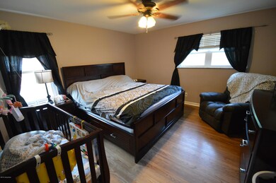 6104 Apex Dr, Louisville, KY 40219 - photo 5