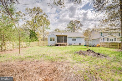 26170 Sandy Ct, Mechanicsville, MD 20659 - photo 2