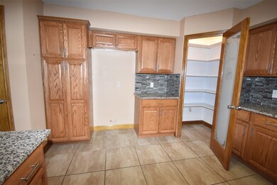 206 Nueces St, Bay City, TX 77414 - photo 7