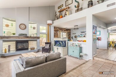 6 Formal Living