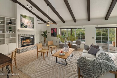 JL_125SaddlerockLane-interiors-18