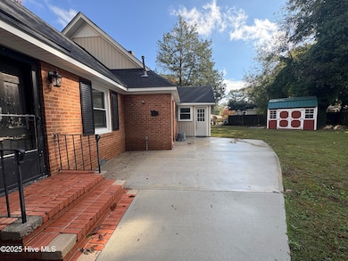 301 River Rd, Washington, NC 27889 - photo 2