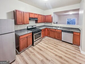 2837 Laurel Ridge Cir, Atlanta, GA 30344 - photo 6