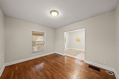 5829 Virginia Ave, Kansas City, MO 64110 - photo 5