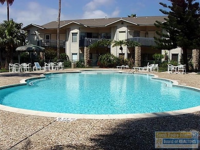 77 Santa Isabel Blvd unit J6, Laguna Vista, TX 78578 - photo 2