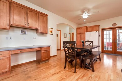 5176 Fox Sedge Ln, Fitchburg, WI 53711 - photo 6