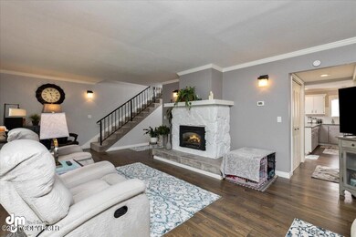 07-Living Room 20210610-DW-8439