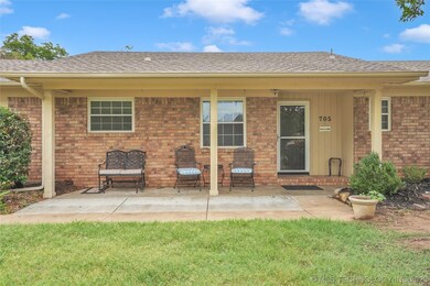705 N 2nd St, Jenks, OK 74037 - photo 3