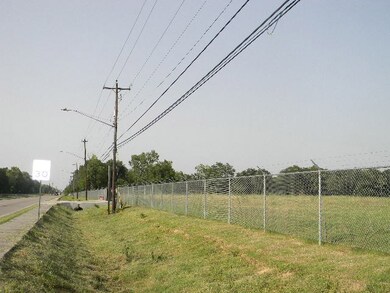 10906 Hirsch Rd, Houston, TX 77016 - photo 6