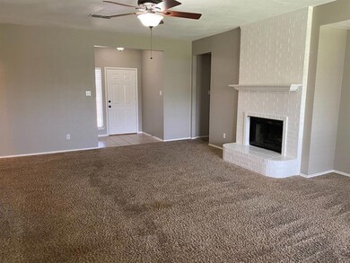 315 Preston Dr, Cleburne, TX 76033 - photo 3