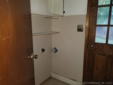 laundry room off of bonus room