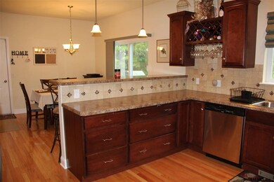 7 Avenue B, Rensselaer, NY 12144 - photo 4