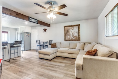 613 Elm St, Hurst, TX 76053 - photo 3