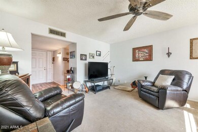 09-811 S Reseda Ave-9