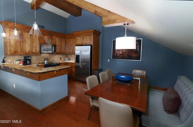 sebastian_503_ab_dining_kitchen