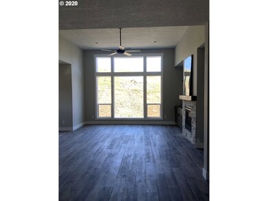 154 NW Canyon Creek Dr, McMinnville, OR 97128 - photo 3