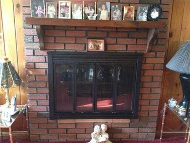 10 Robin Ln, Feeding Hills, MA 01030 - photo 5