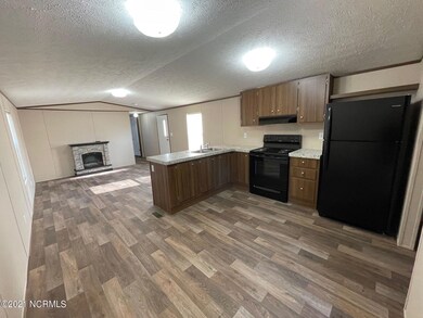 106 Littleton St, Midway Park, NC 28544 - photo 4