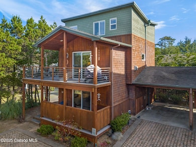 2-web-or-mls-8936 Pelican Ln-11