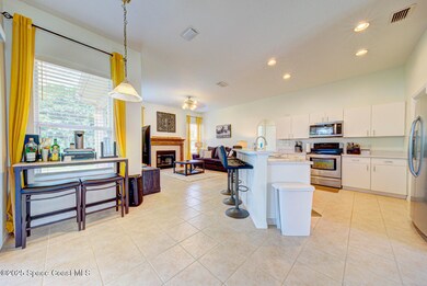 breakfast nook & kitchen
