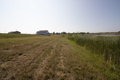 1217 27th Ave, Minot, ND 58703 - photo 5