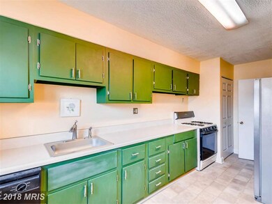 983 Fairmount Ave, Towson, MD 21204 - photo 7