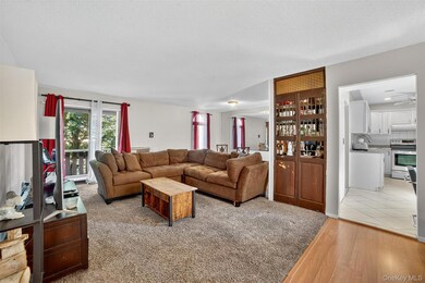 12 Granada Crescent unit 20, White Plains, NY 10603 - photo 6