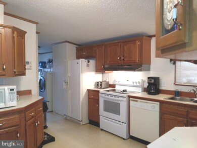 4751 Flanders Ln, Harwood, MD 20776 - photo 7