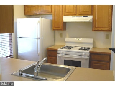 2705A Yarmouth Ln unit 2705, Mount Laurel, NJ 08054 - photo 3